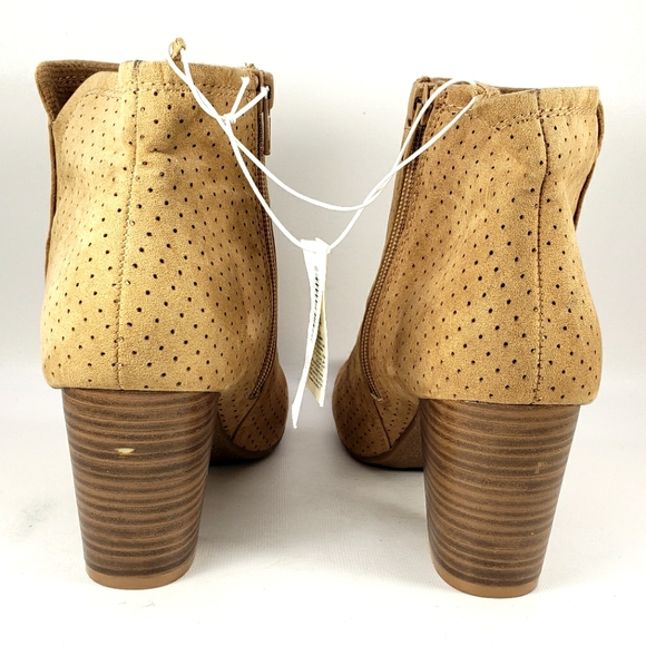 Old Navy Caramel Ultimate Peep Toe, Faux-suede, Perforated Booties. WMS 9M - Picture 8 of 12